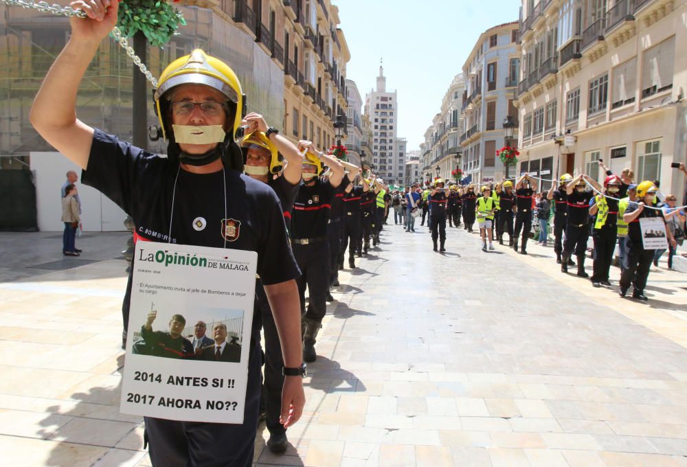 Manifestación de los bomberos de Málaga