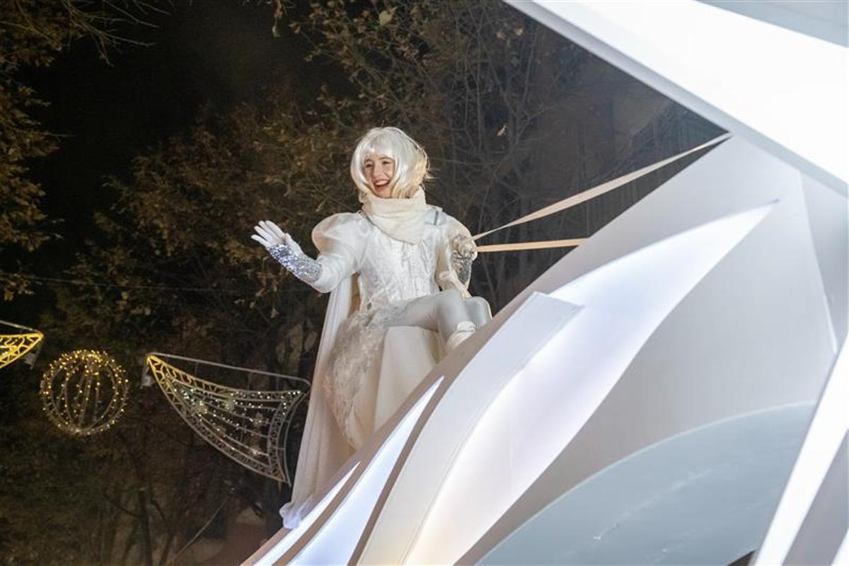 Vuelve Polaris, encargada de traer la luz de la Navidad a Mataró