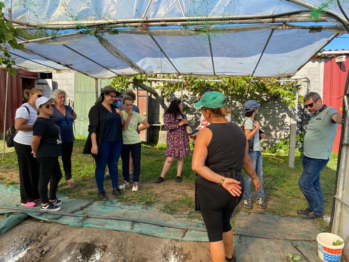 Visita previa a una de las huertas que ponen en valor en Brión