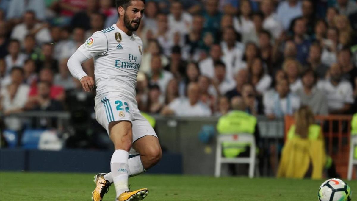 Isco marca el primer gol del partido tras recibir de Cristiano Ronaldo