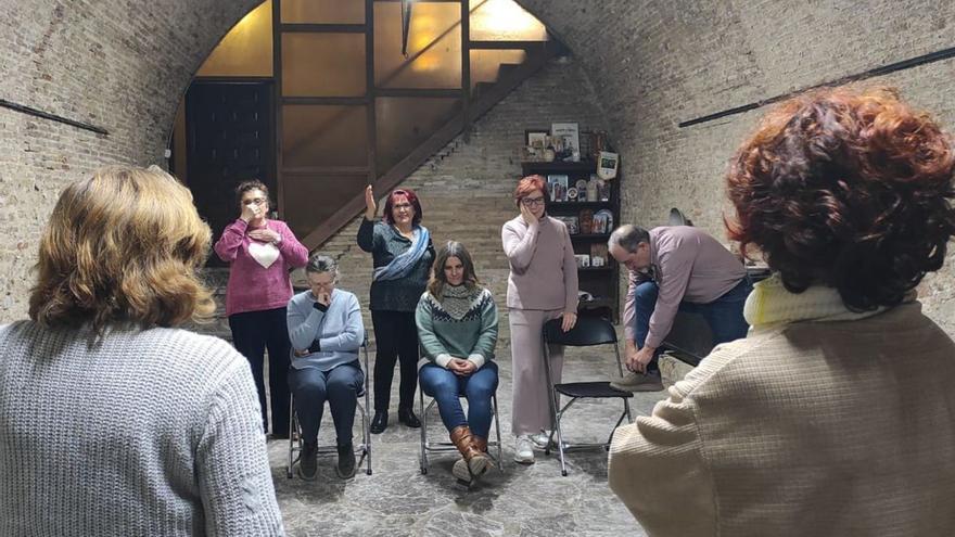 La actividad impartida por Javier Vázquez se lleva a cabo los miércoles por la tarde. | SERVICIO ESPECIAL