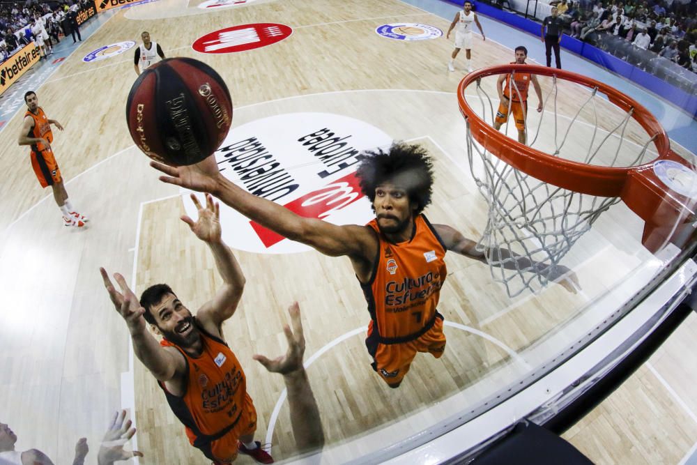 Segundo partido playoffs Real Madrid-Valencia Bask