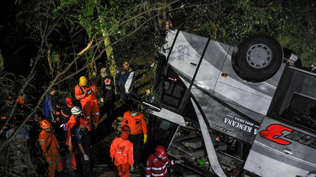 Accidente de bus en Indonesia