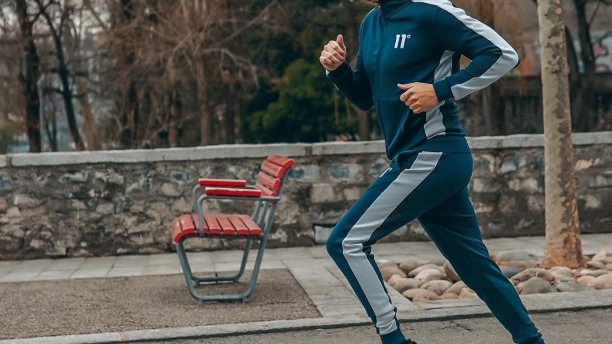 Jorge Lorenzo, entrenando hace algo de un mes en Suiza.