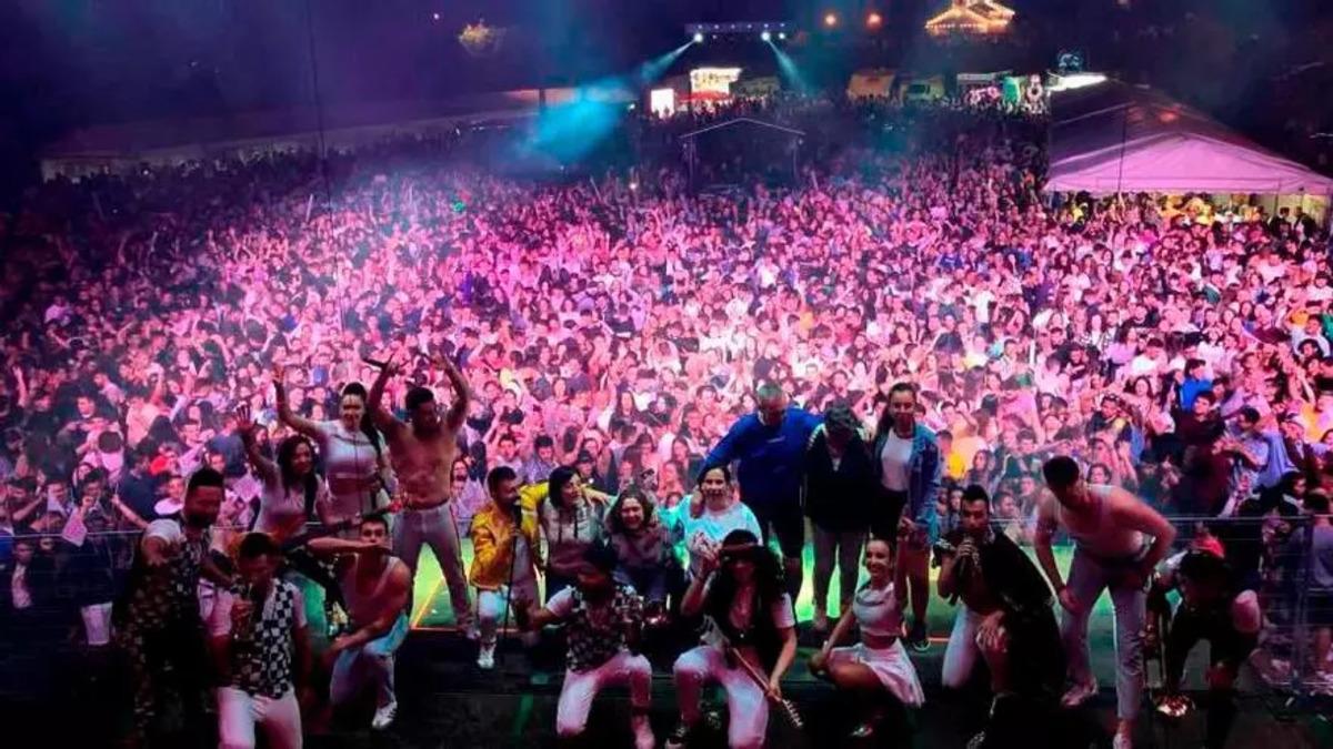 La orquesta París de Noia durante una de sus actuaciones