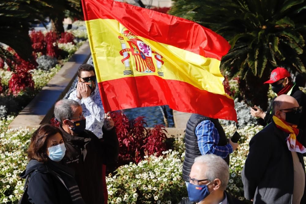 Más de un centenar de personas arropa a Vox en Murcia un acto en defensa de la Constitución