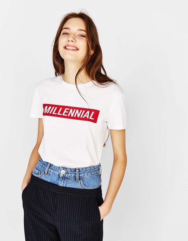 Camiseta 'millenial' de Bershka