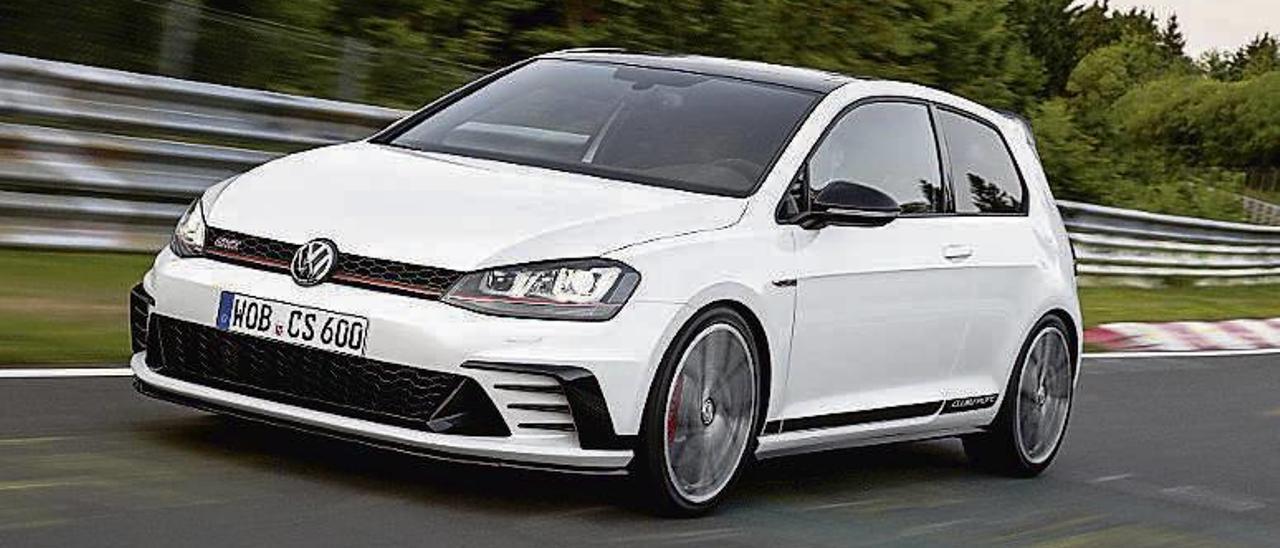 El Golf GTI Clubsport está pintado en &quot;Blanco Oryx&quot;. // FdV