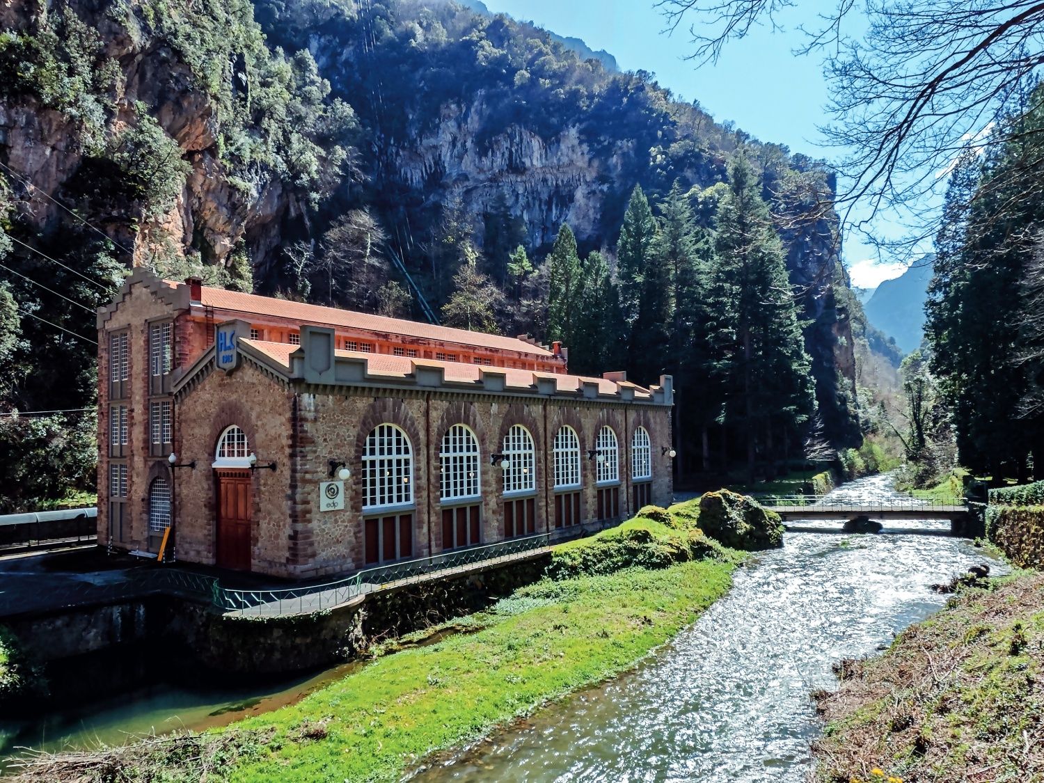 Central hidroeléctrica de la malva, cerca de Pola de Somiedo.
