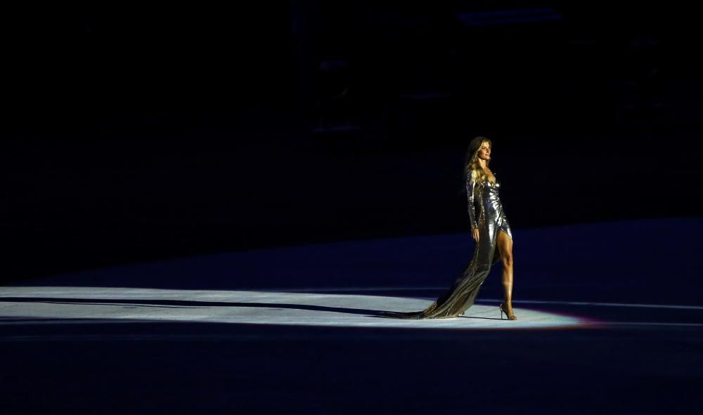 La ceremonia de inauguración de las Olimpiadas recreó el Brasil indígena, las diferentes culturas y las grandes urbes.