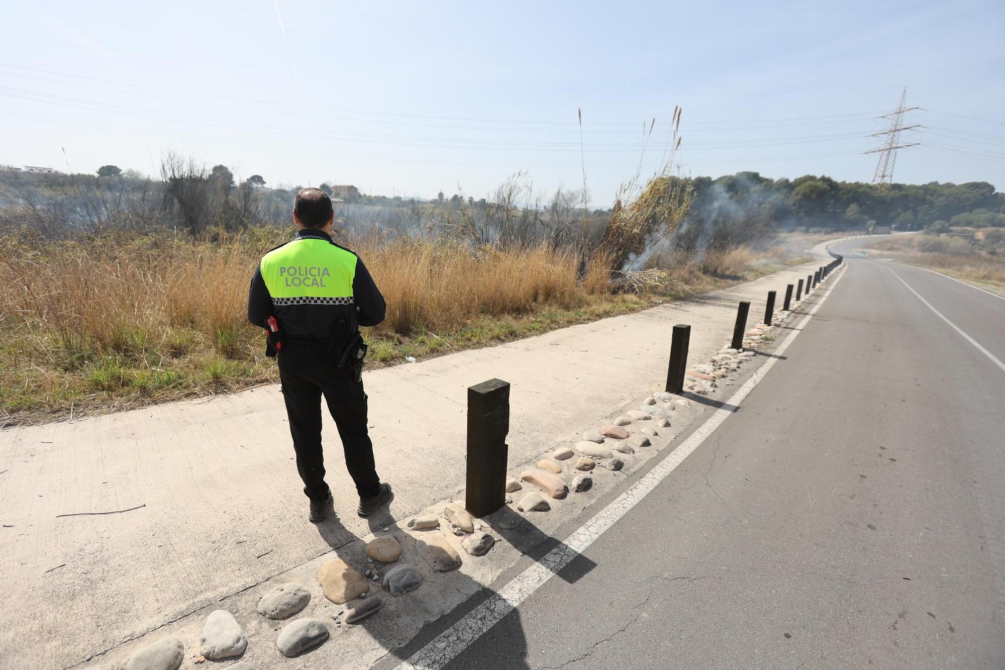 Galería de fotos del incendio forestal en el río Millars entre Vila-real y Almassora