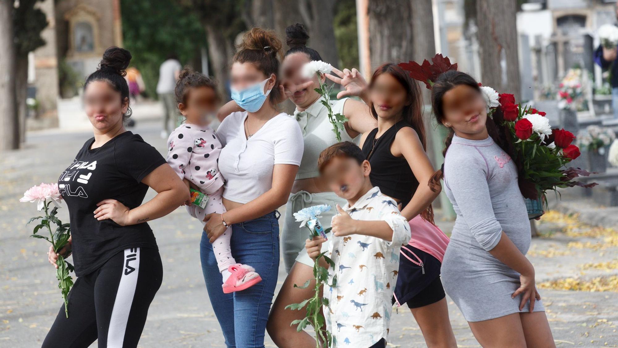 Día de Todos los Santos en el Cementerio de Alicante