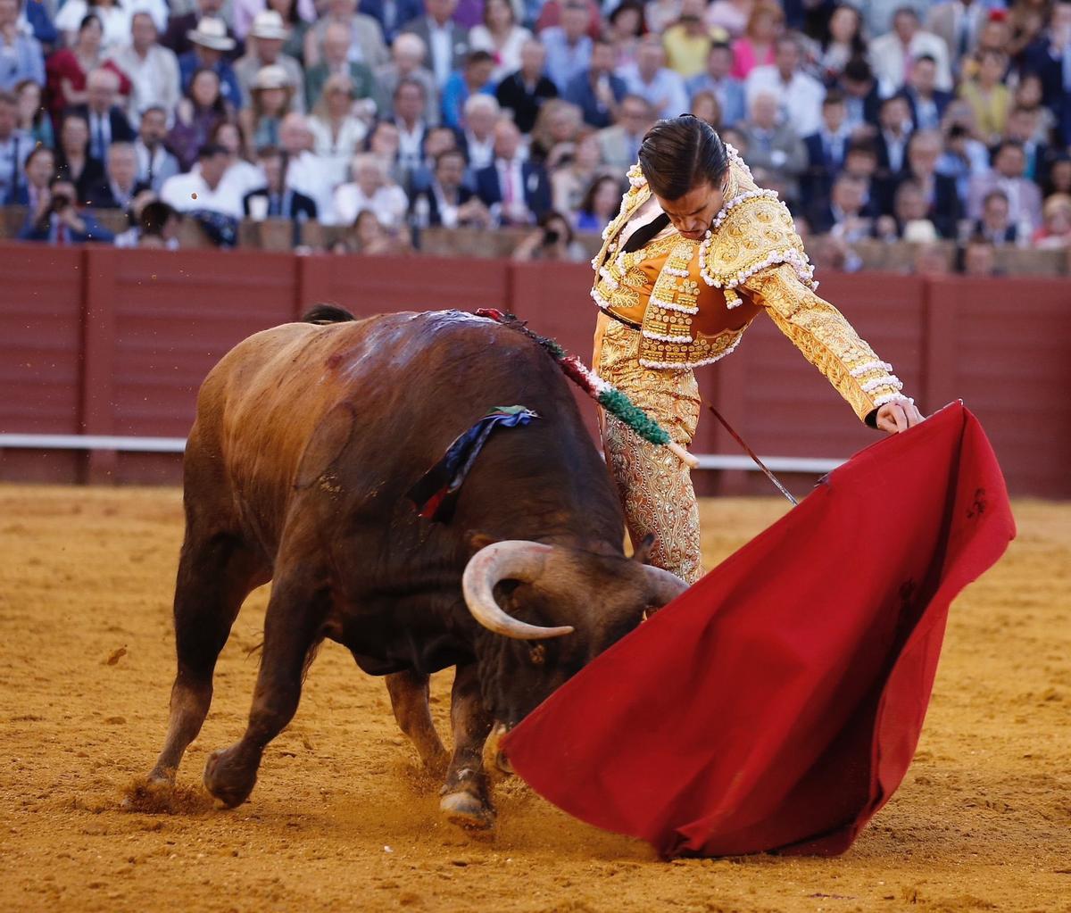 Un natural extraordinario de Juan Ortega en Sevilla