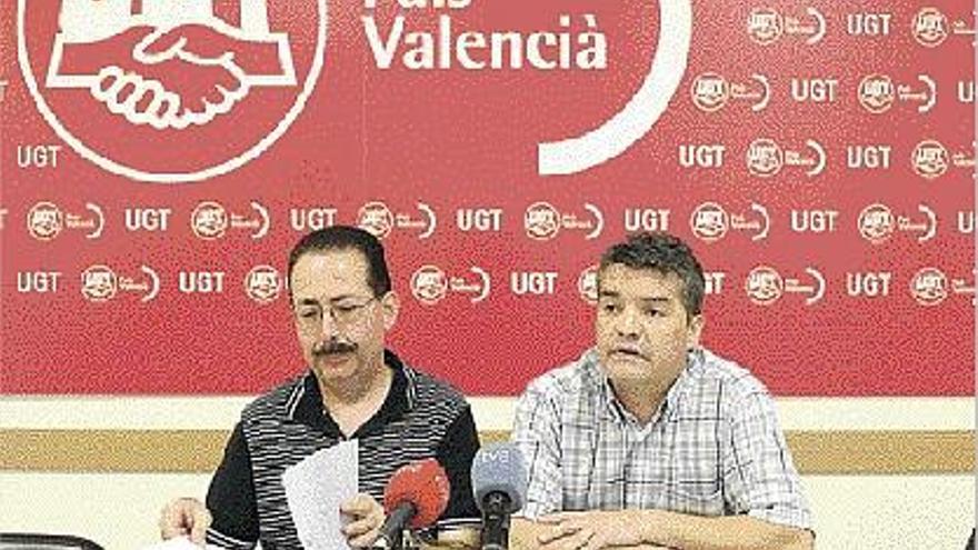Laureà Puig y Guillermo Martín, de UGT, ayer, en rueda de prensa.