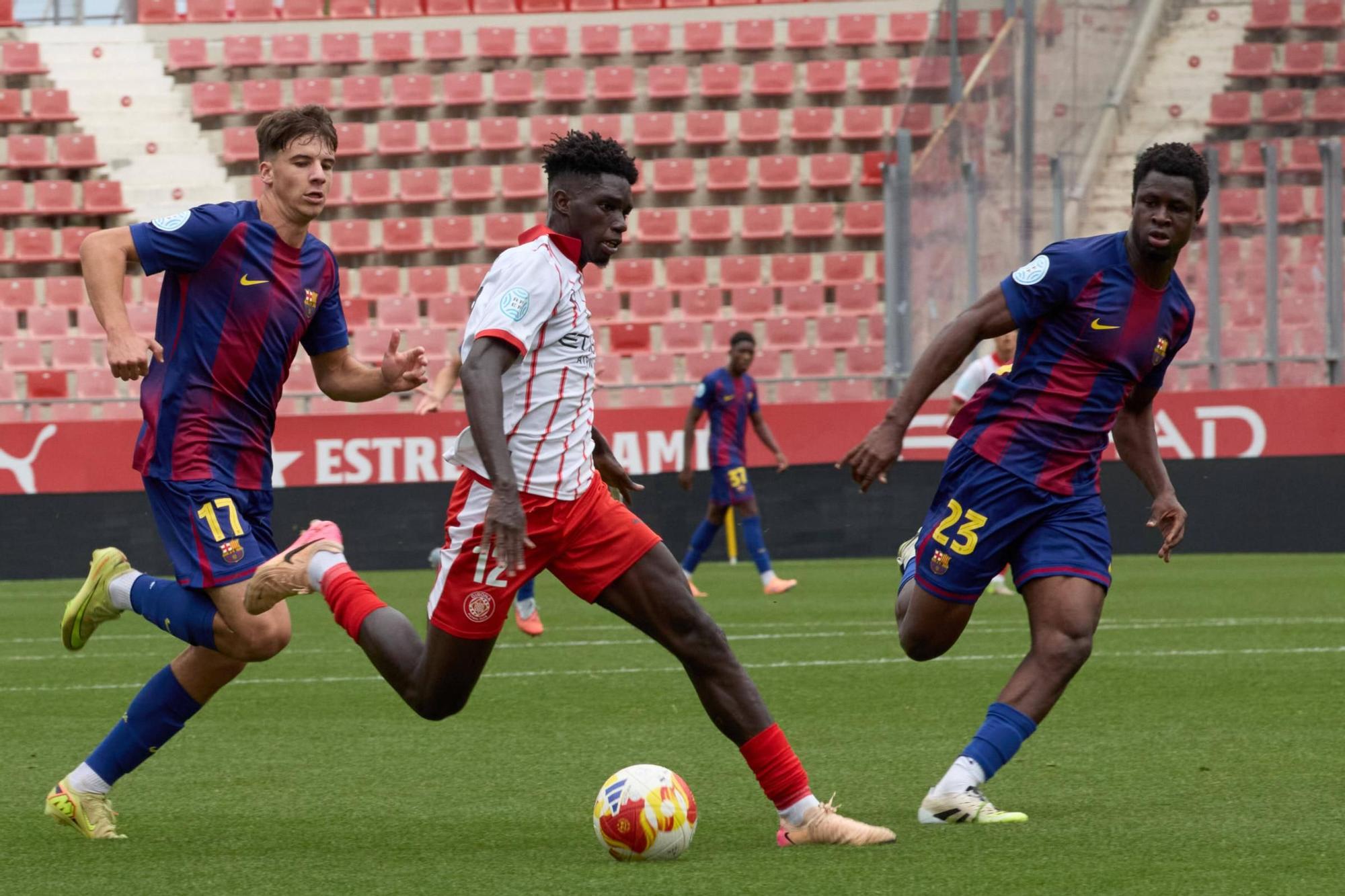 Les fotos del Girona B i Barça Atlètic