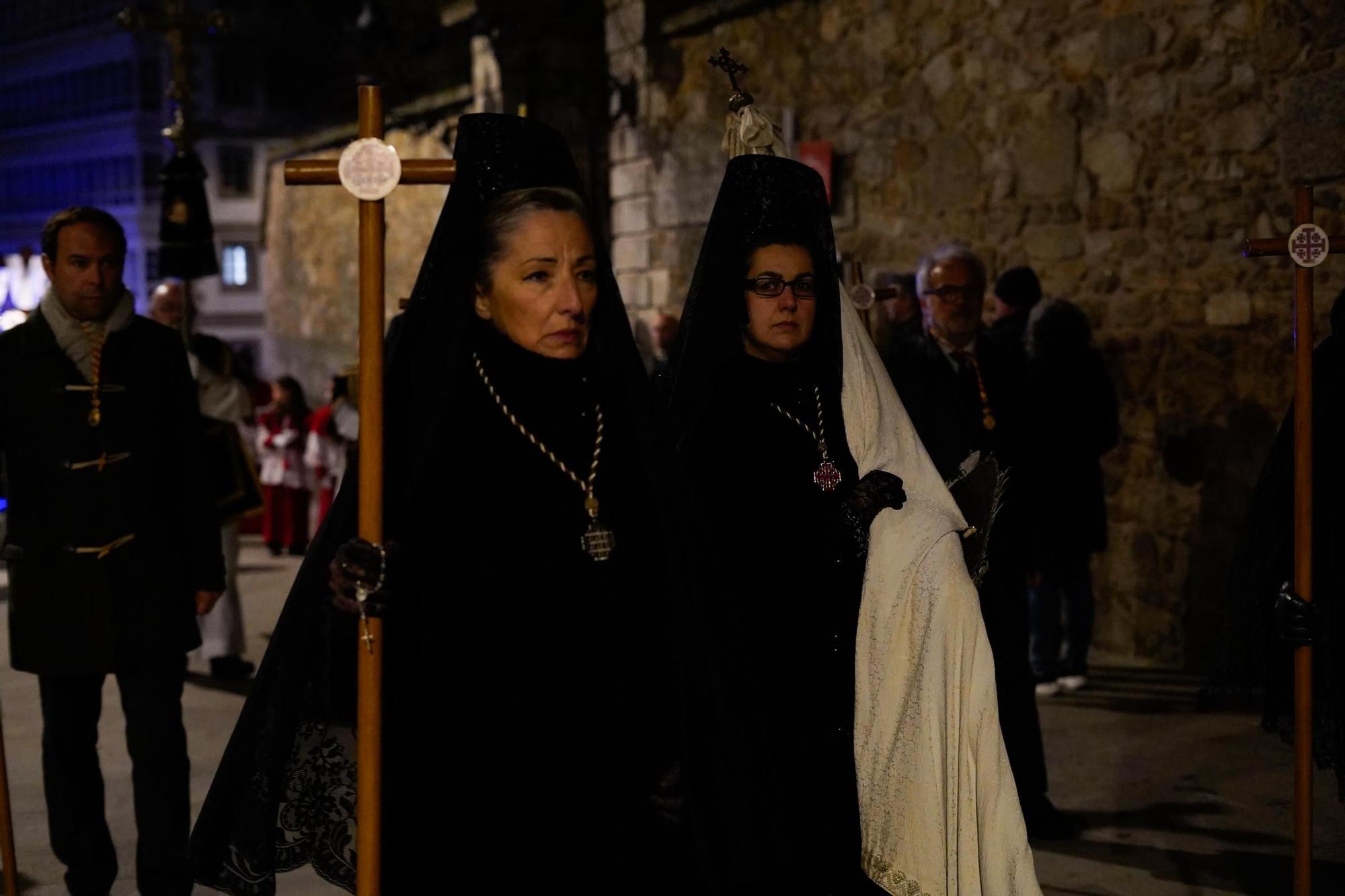 La Piedad recorre las calles de la Ciudad Vieja en la cuarta jornada de procesiones