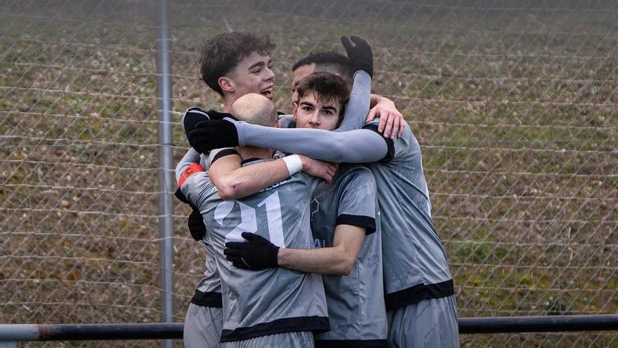 El Noname sigue de dulce y supera al Sariegos de Bernesga (2-0)