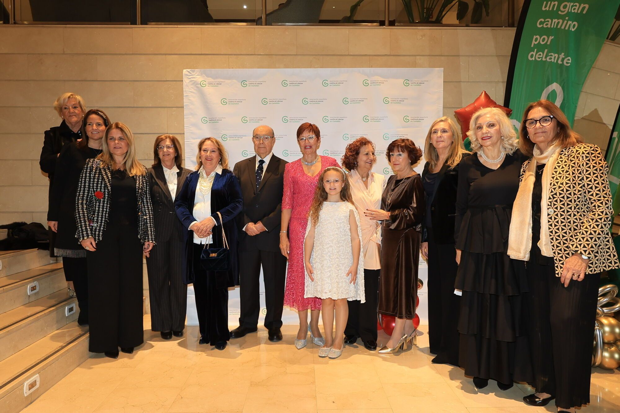 La AECC rinde homenaje al voluntariado en su tradicional cena solidaria