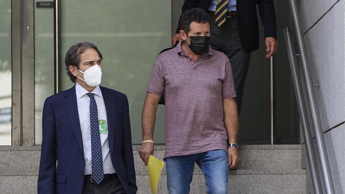 El capitán Padín, al término de su declaración en la Audiencia Nacional en junio de 2022.