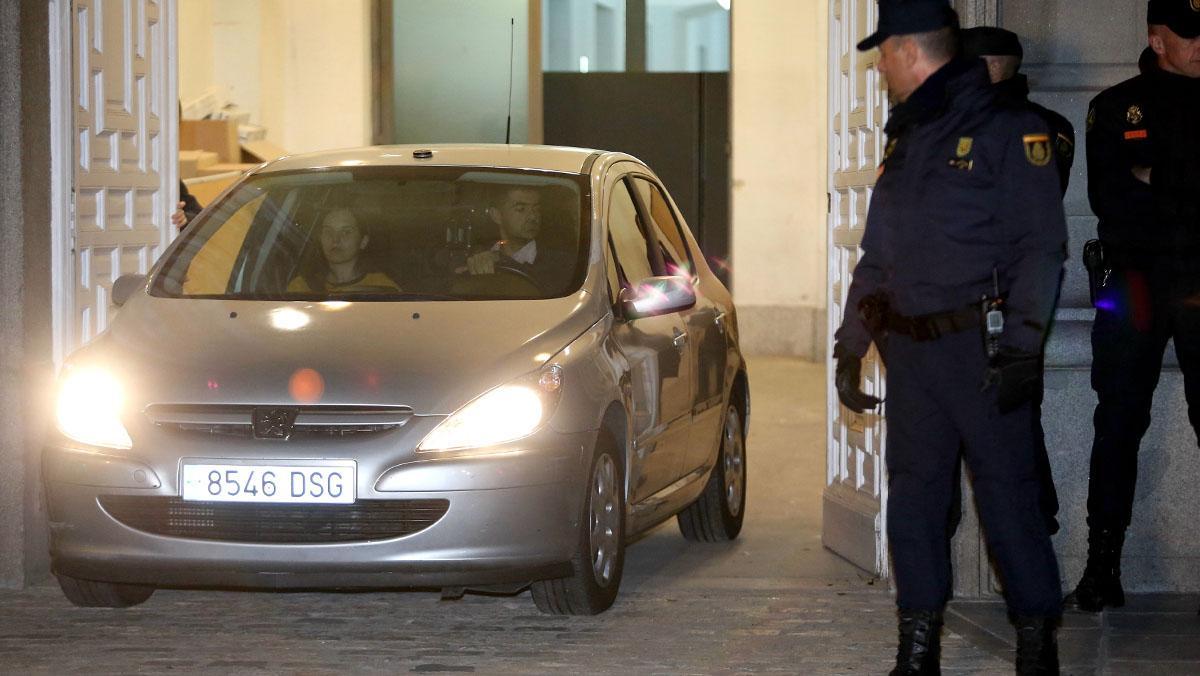 Tensió entre unionistes i independentistes a les portes del Tribunal Suprem.