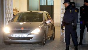 Tensió entre unionistes i independentistes a les portes del Tribunal Suprem.
