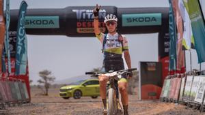 Tessa Kortekaas, en la Škoda Titan Desert Morocco 2023