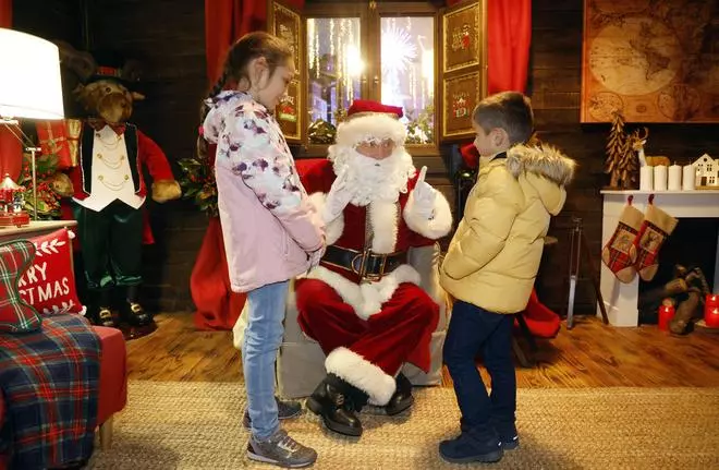 Papá Noel reabre su casa de Vigo tras el susto que casi la derrumba: horario para entregarle las cartas