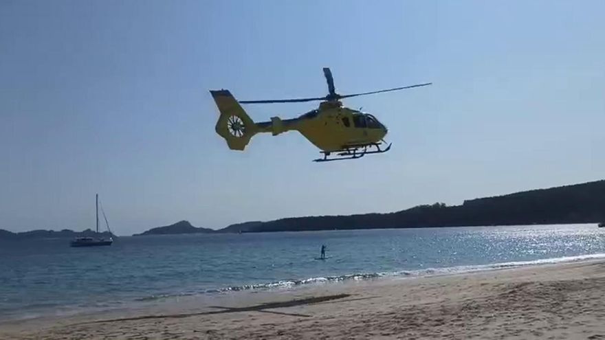 Evacuan a dos personas con signos de ahogamiento en Nerga y Barra, en Cangas