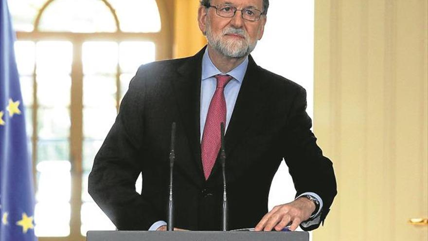 Rajoy activa la legislatura catalana y avisa que no tolerará «chantajes»