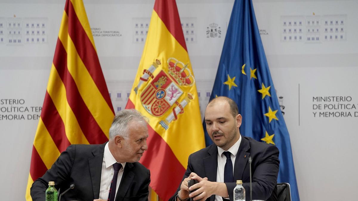 A EUSKADI, CATALUNYA Y GALICIA