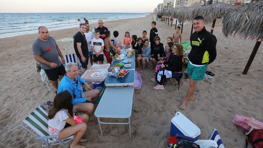 El PP acusa al PSOE de obligar a los ilicitanos a emigrar a otras playas la Noche de San Juan