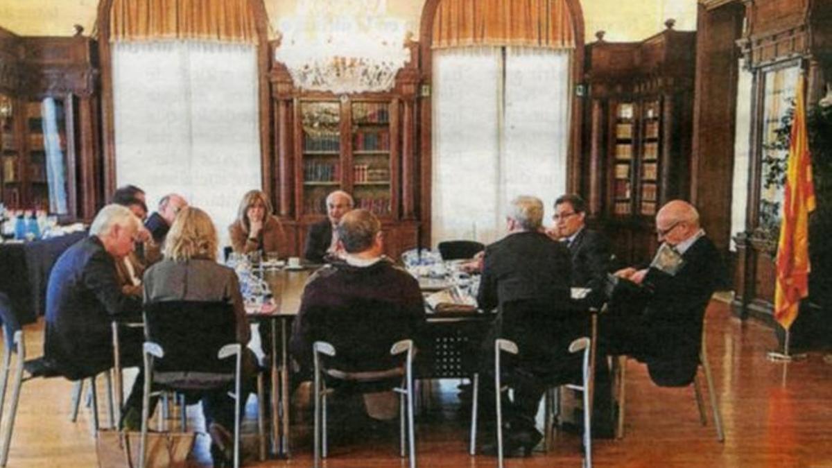 La fotografía de la reunión del Govern publicada este lunes, 18 de marzo, por 'La Vanguardia'.