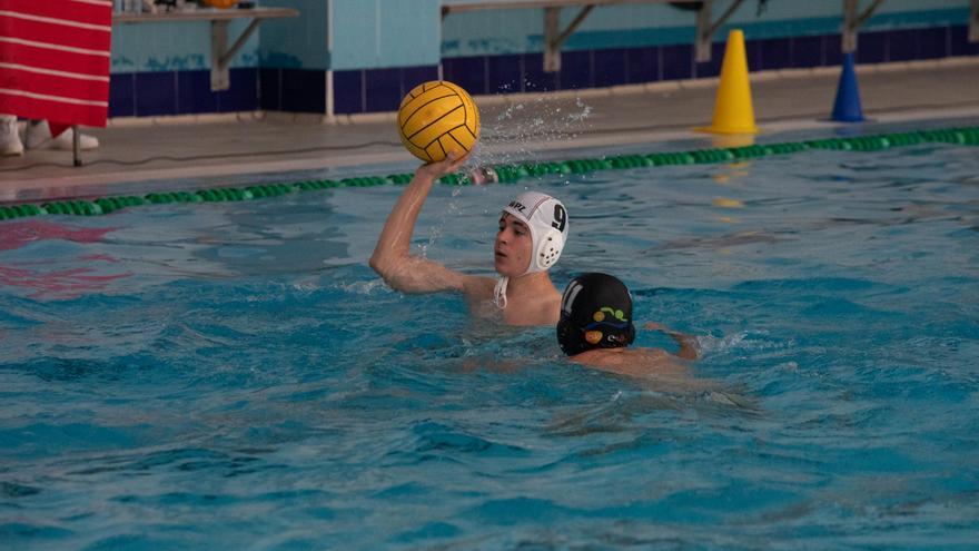 El Waterpolo Zamora estrena temporada en la piscina de Los Almendros