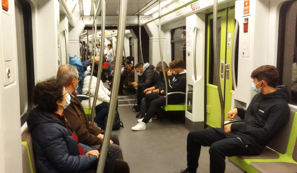 La reducción del 50% se aplica a los títulos de transporte SUMA en València.