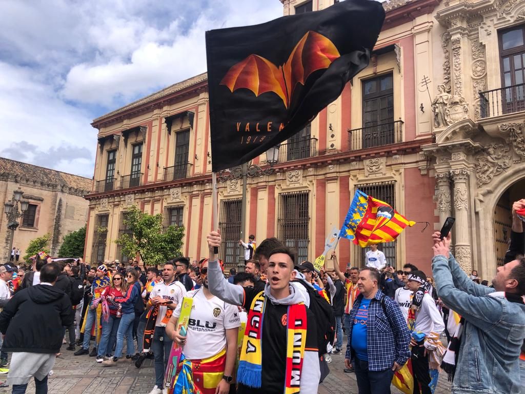 La afición valencianista toma Sevilla