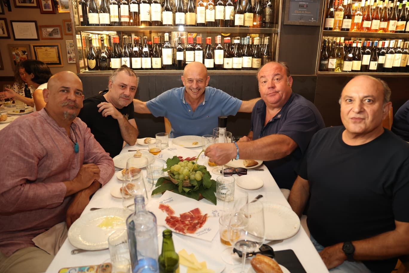 Monforte del Cid celebra en el Restaurante Ramón una cita de Menjars de la Terra con sabor clásico
