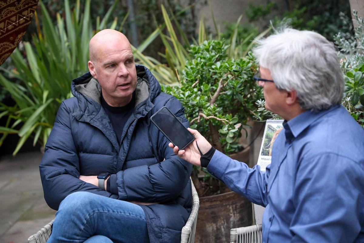 Entrevista Ferran Martínez, exbaloncestista con pasado en Club Joventut de Badalona, Barcelona y RCDE Espanyol | Gorka Urresola. ferran martinez . ramon palomar. diario sport. entrevista ferran martinez. paisano entrevista 2026. hotel mandarin