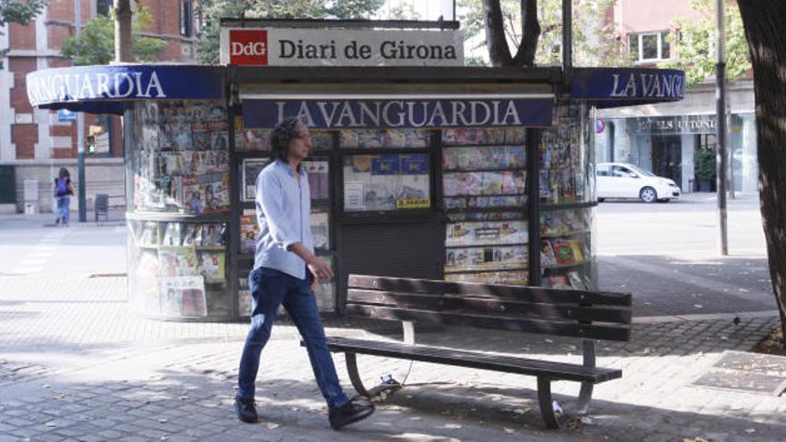 L&#039;estructura està situada a la cruïlla entre Jaume I i el carrer Eiximenis