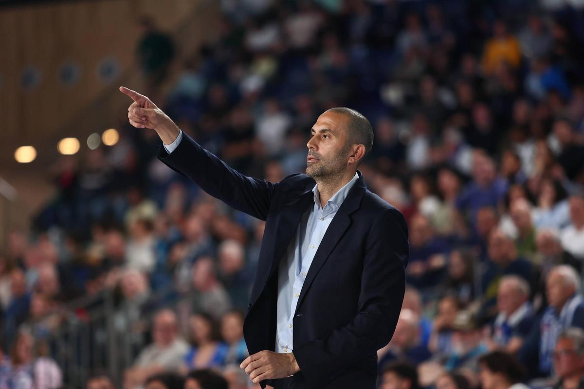 Fiesta del Alimerka Oviedo Baloncesto en casa culminada con victoria ante el Caja Rural Zamora (90-80)