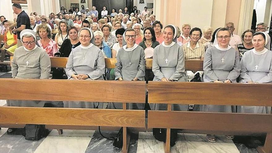 Cuatro jóvenes monjas extranjeras reabren un convento en Benicàssim