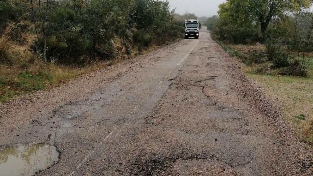 La carretera en su estado previo, muy deteriorada. | Ch. S.