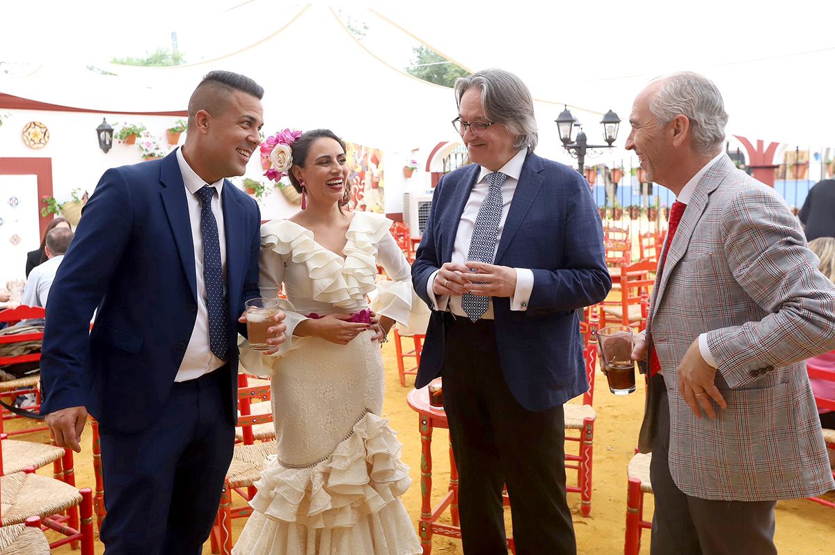 Premio a la Caseta con Mejor Patio a la Asociación de Trabajadores de PTV. La Bodega de PTV