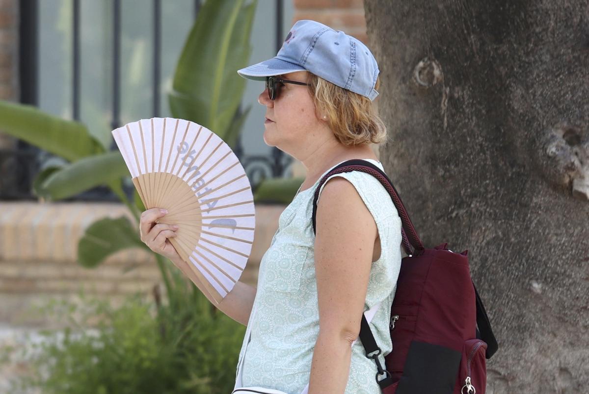 Murcia cambia el calor sofocante por un fin de semana más llevadero, aunque el abanico seguirá siendo necesario