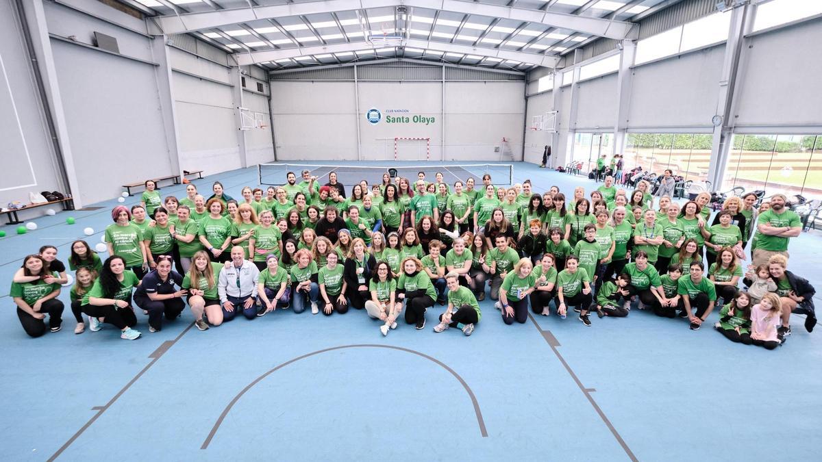 Maratón de zumba solidario en el Club Natación Santa Olaya