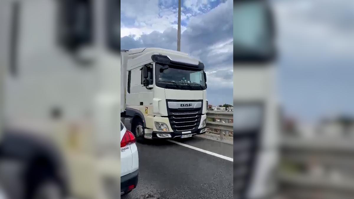 Un camión con matrícula polaca ha circulado en sentido contrario por la C-33 a la altura de Teià