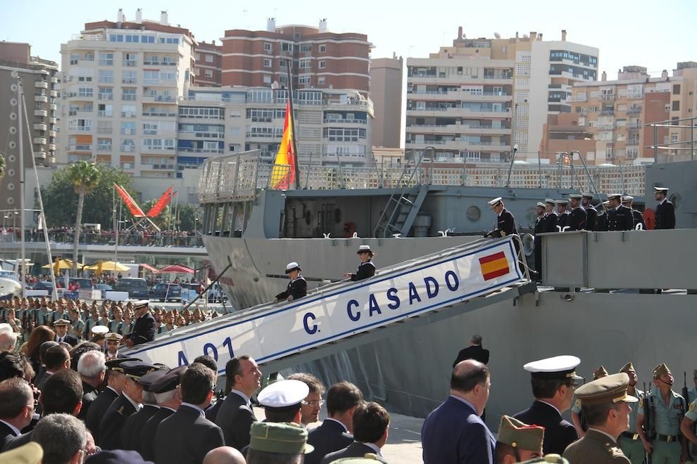 Jueves Santo de 2016 | Desembarco de la Legión y traslado de Mena