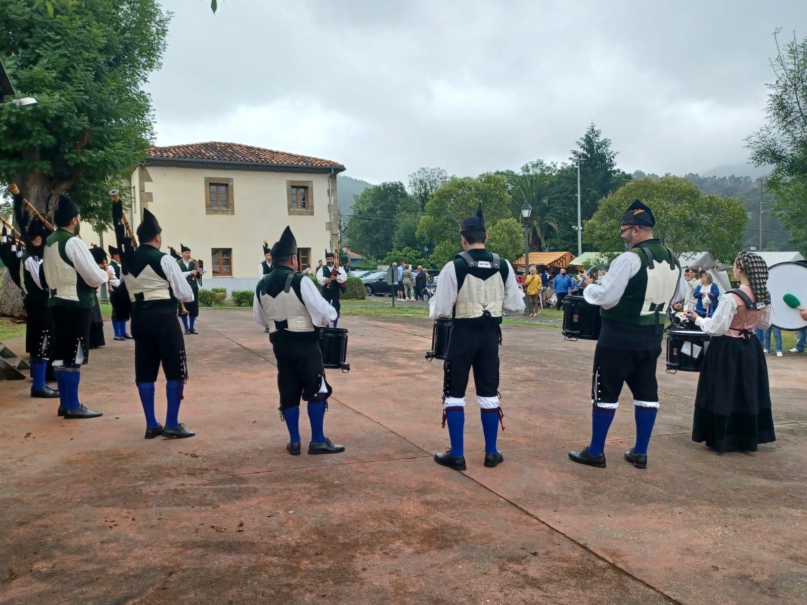 Festival de la Fresa de Candamo: éxito de público y existencias agotadas