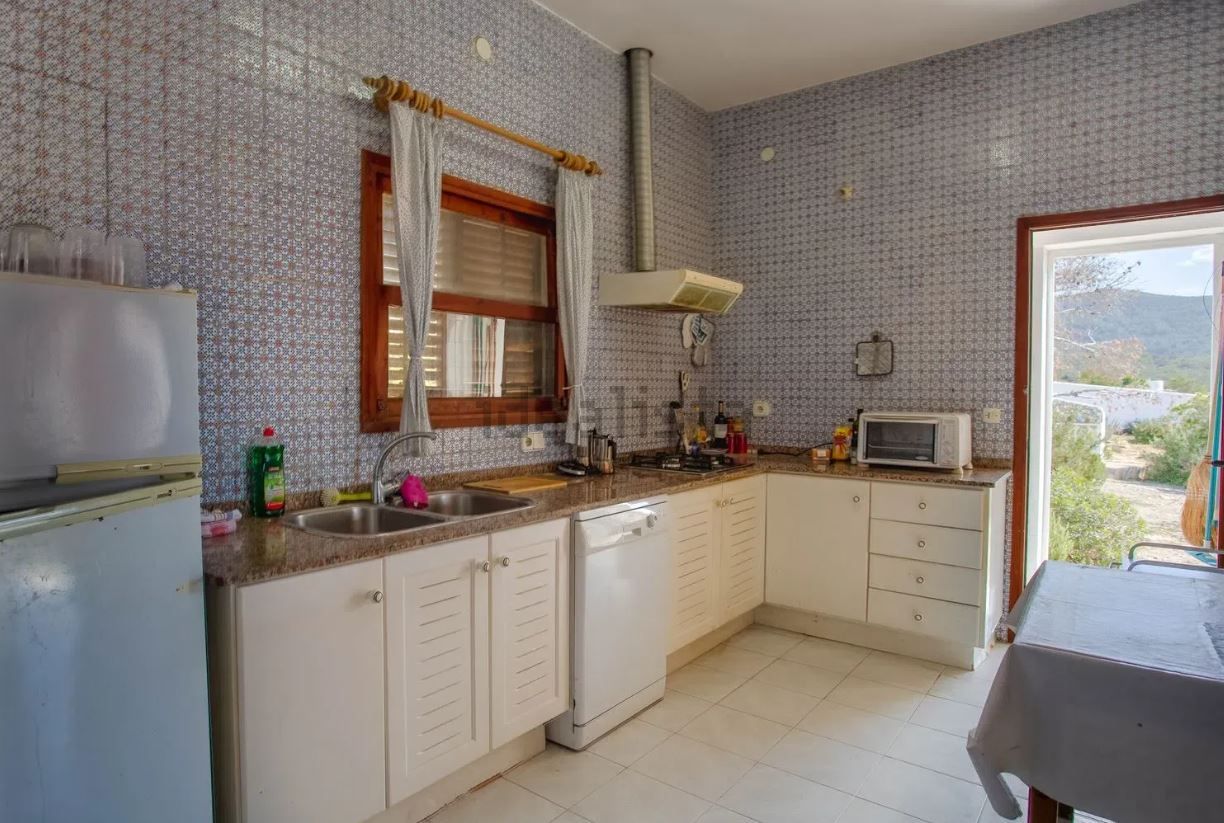 A la venta una casa con las vistas más deseadas de Ibiza