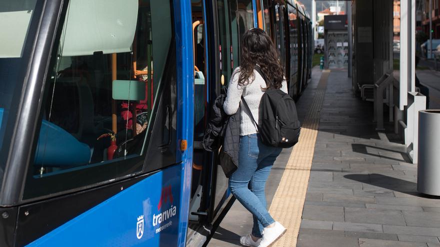 La Policía Nacional lanza una campaña para prevenir hurtos en el transporte público