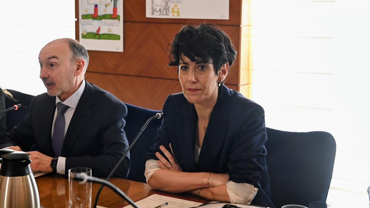 La ministra de Inclusión, Seguridad Social y Migraciones, Elma Saiz, se reúne con las entidades de Aragón inscritas en el Registro Electrónico de Colaboradores de Extranjería (RECEX) y con los representantes de los agentes sociales, en la Delegación del Gobierno en Aragón.
